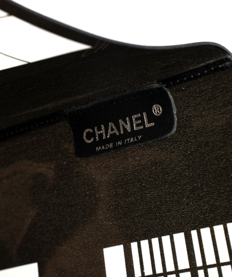 Chanel Vintage Coco Window Tote - AWL1618 - Cap N Wrap
