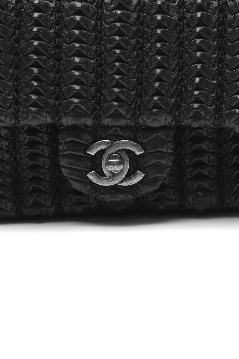 Crochet Small Flap Bag - Black
