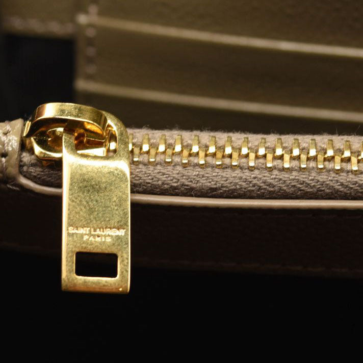 SAINT LAURENT Grain De Poudre Mixed Matelasse Triquilt Monogram Chain Wallet Dark Beige
