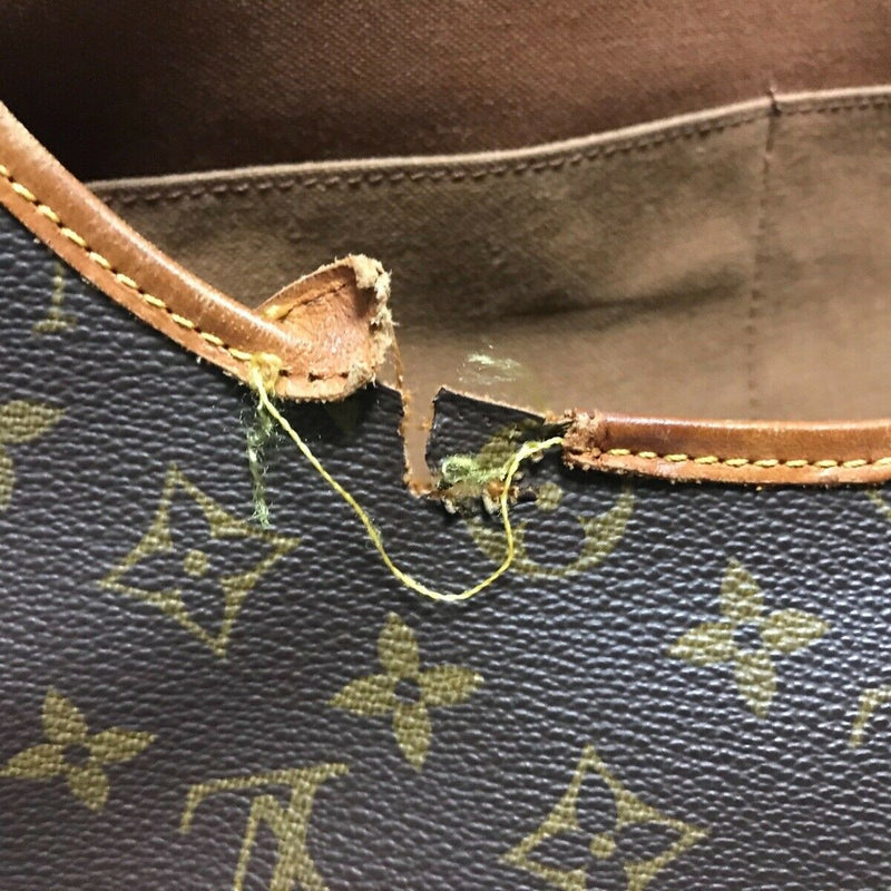 Louis Vuitton Saumur 35 Crossbody