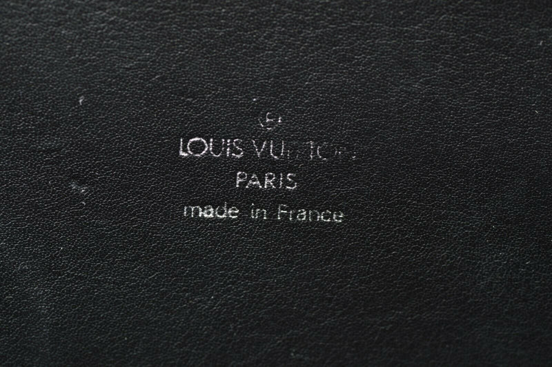 Louis Vuitton Taiga Porte Documents Lozan Business Bag M30052
